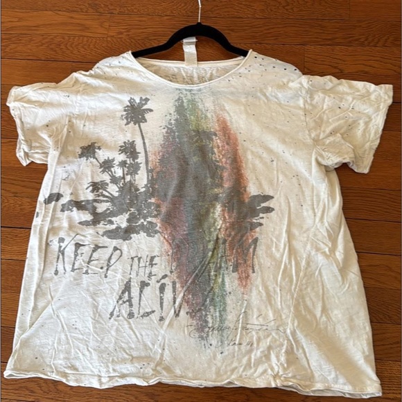 Magnolia Pearl Keep The Dream Alive Tee in Subtle Hues - Picture 2 of 3